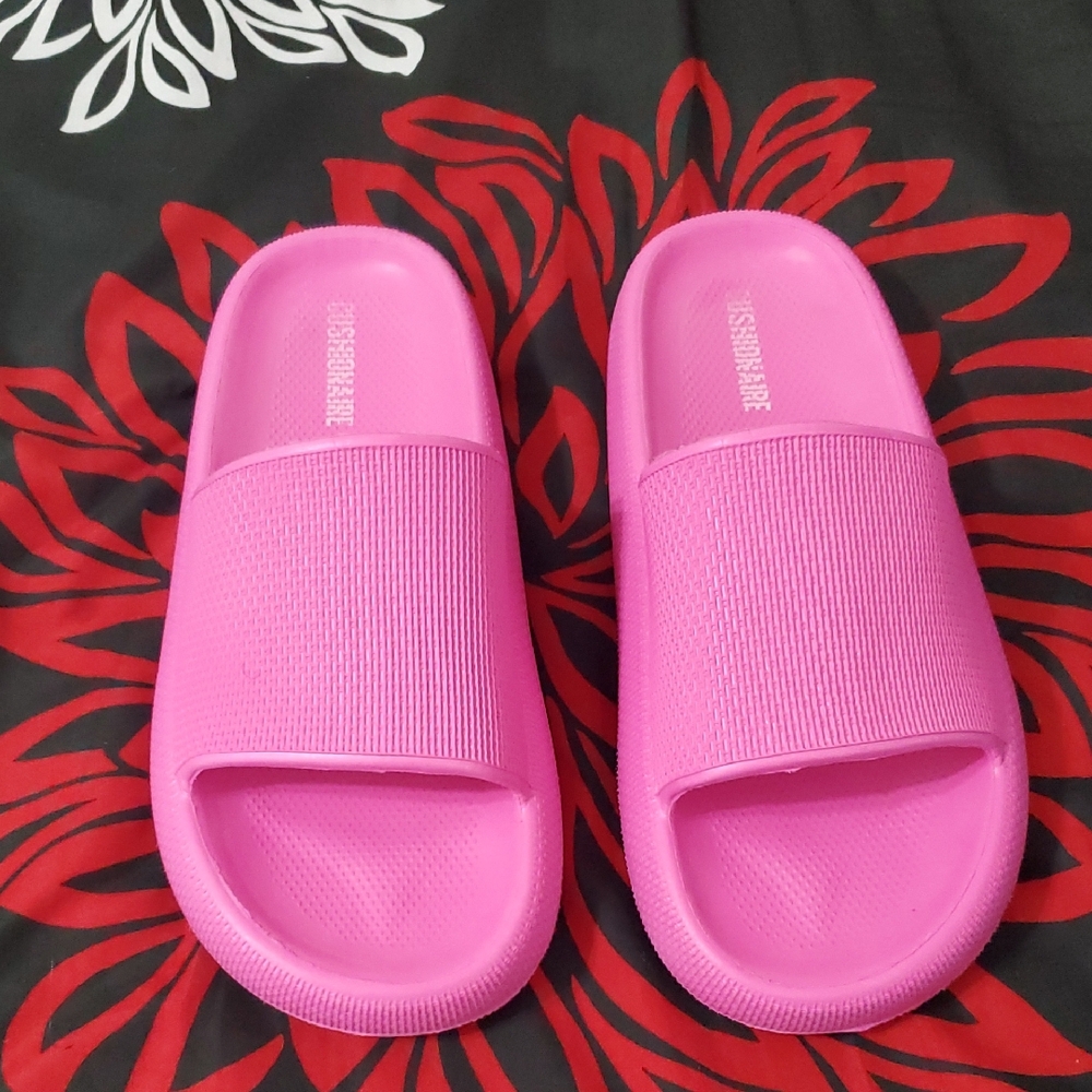 Cushionaire Hot Pink Slide Sandals Womens Size 10